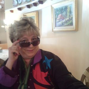 Meet your Posher, Cathee